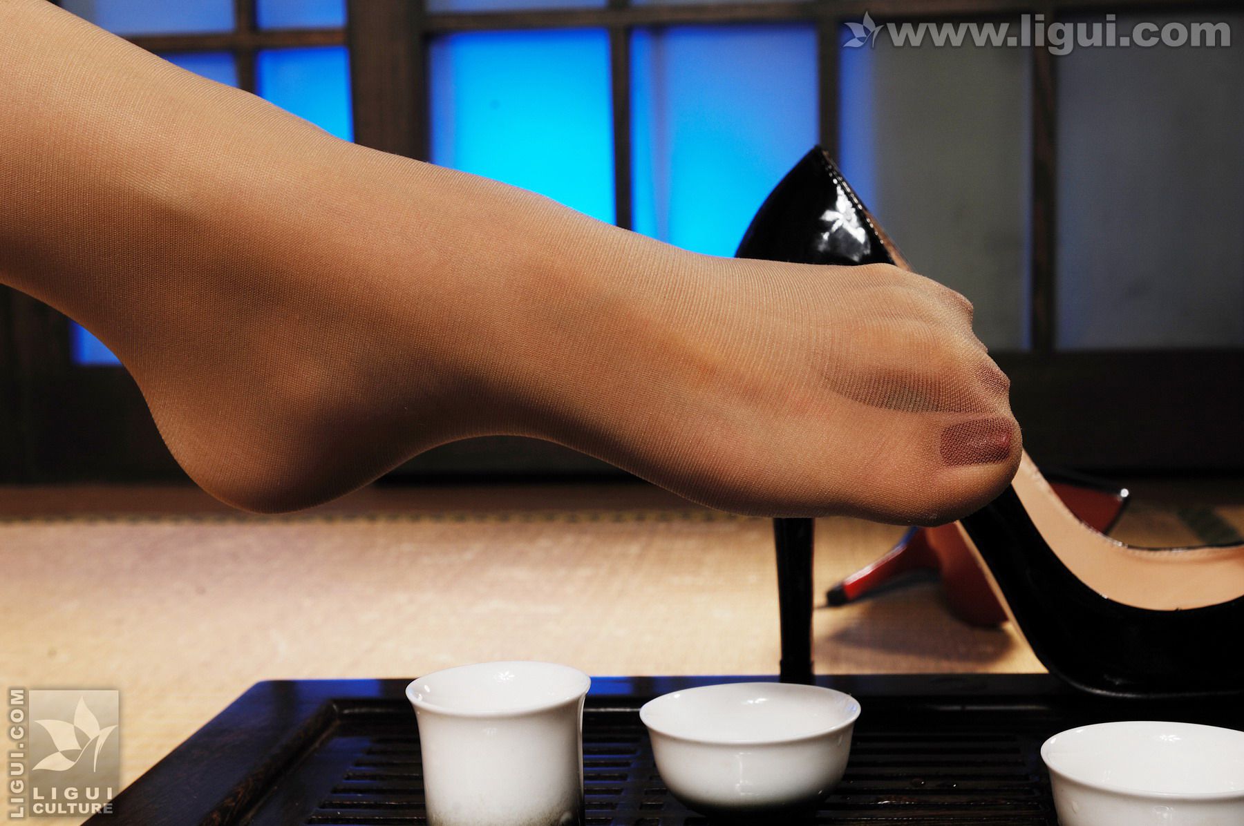 Model CoCo《高超茶艺》  美腿玉足写真图片-图10