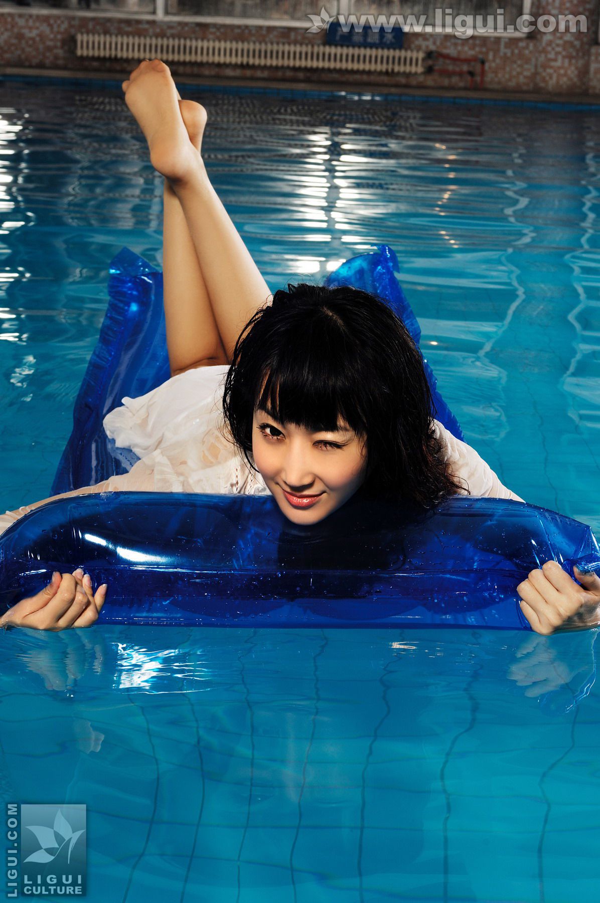 Model 程海伦《美轮美奂风姿乍现》  美腿玉足写真图片-图104