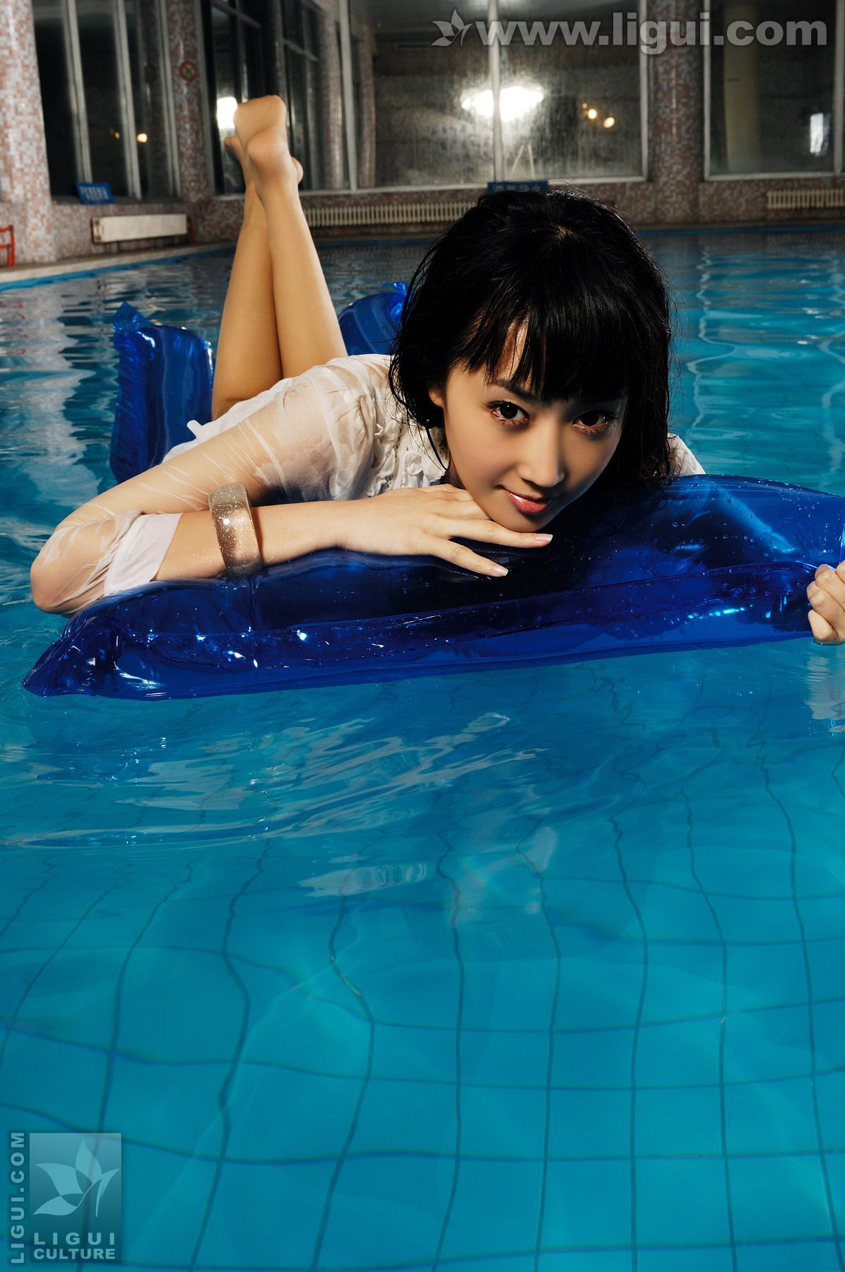 Model 程海伦《美轮美奂风姿乍现》  美腿玉足写真图片-图107