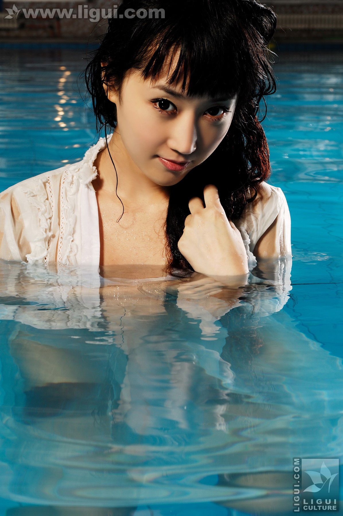 Model 程海伦《美轮美奂风姿乍现》  美腿玉足写真图片-图126