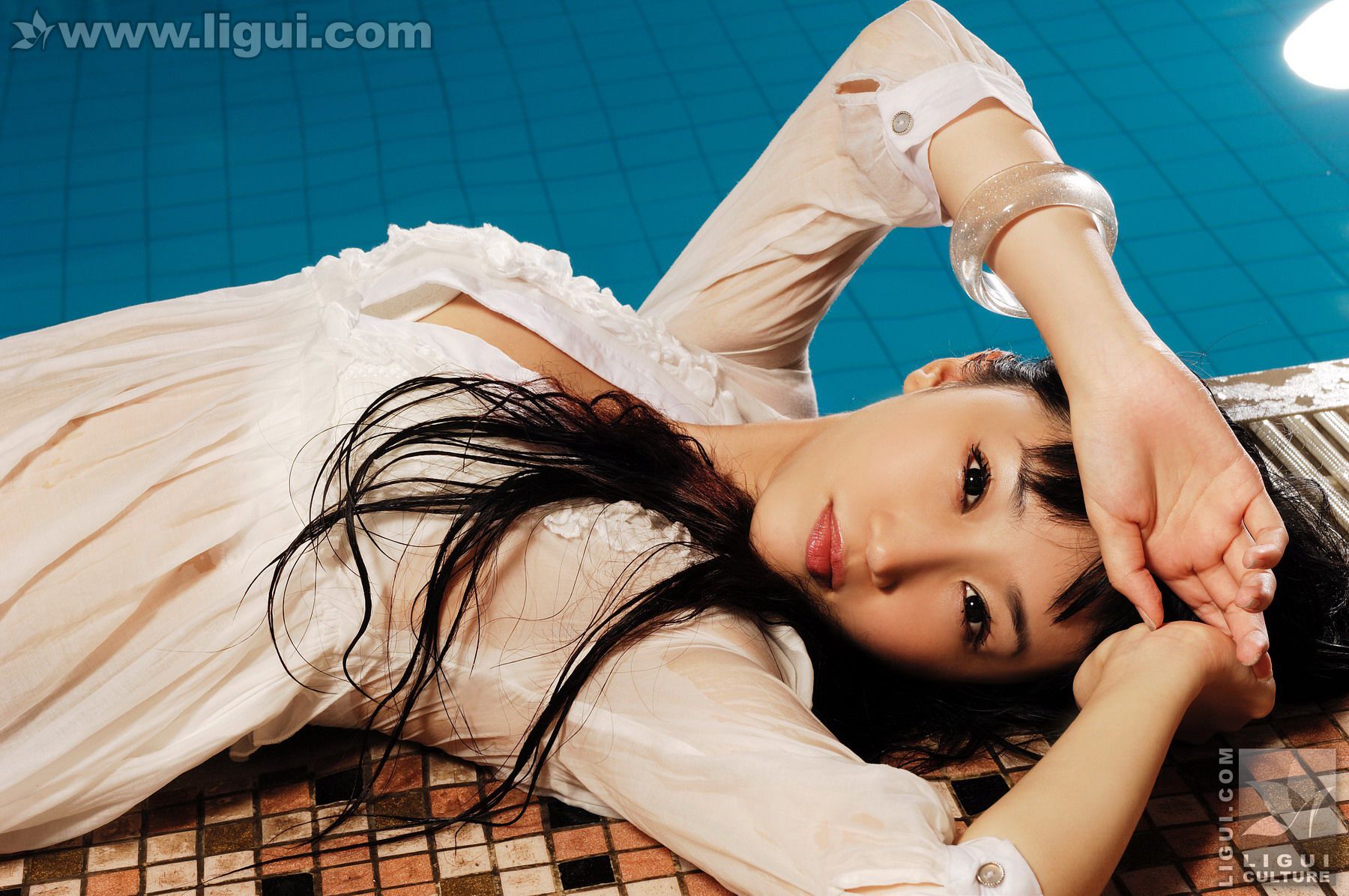 Model 程海伦《美轮美奂风姿乍现》  美腿玉足写真图片-图26