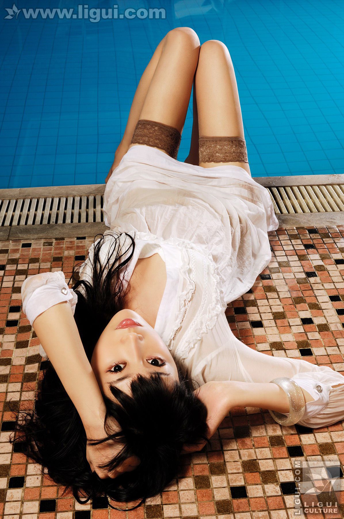 Model 程海伦《美轮美奂风姿乍现》  美腿玉足写真图片-图42