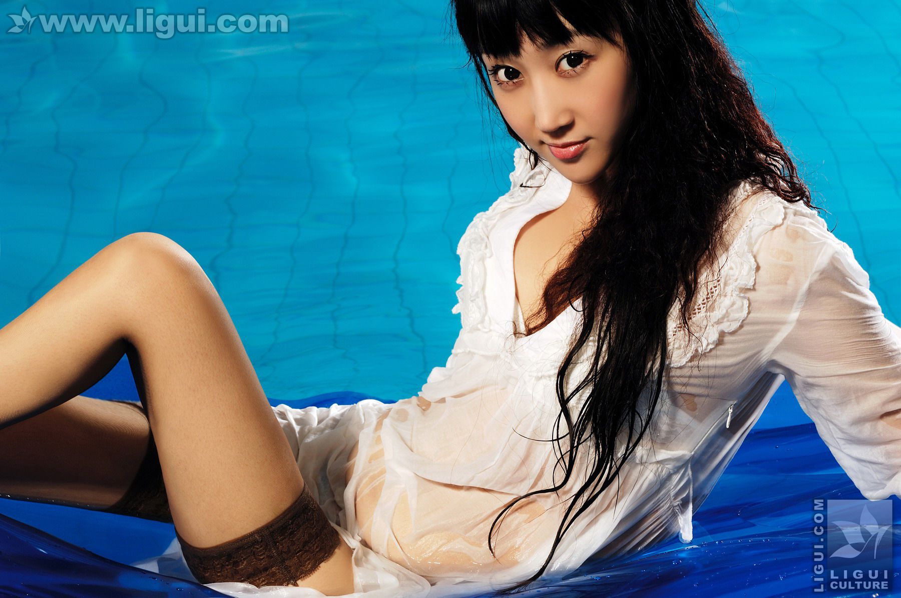 Model 程海伦《美轮美奂风姿乍现》  美腿玉足写真图片-图75