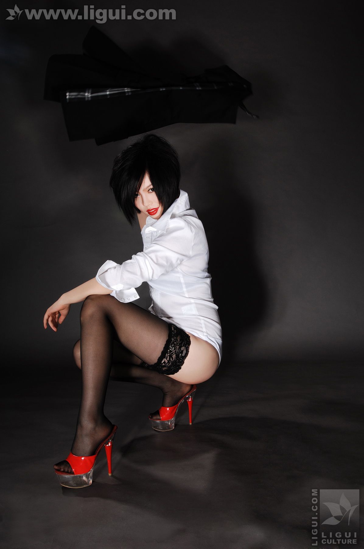 Model 慕子《奢华的气质，唯美的视觉》  美腿玉足写真图片-图6
