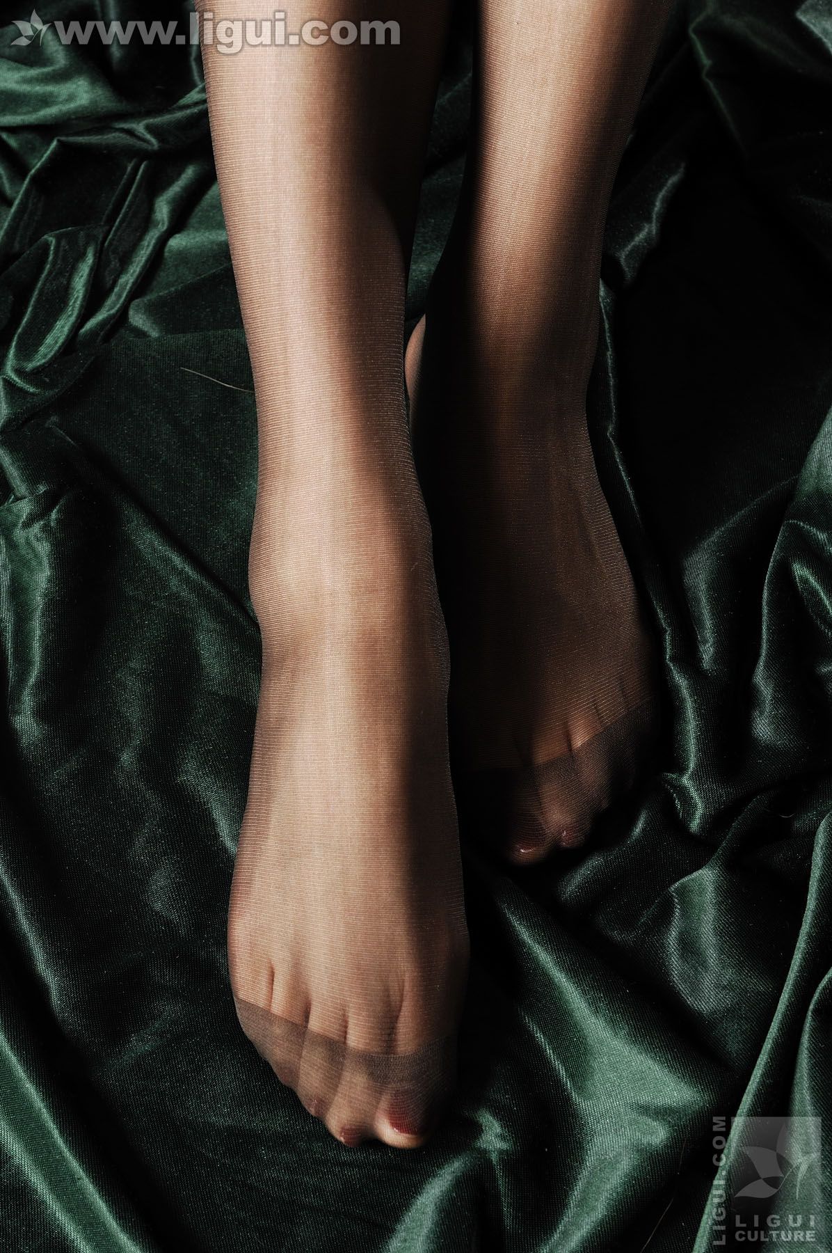 Model Cherry《时尚世界的新宠儿》  美腿玉足写真图片-图15