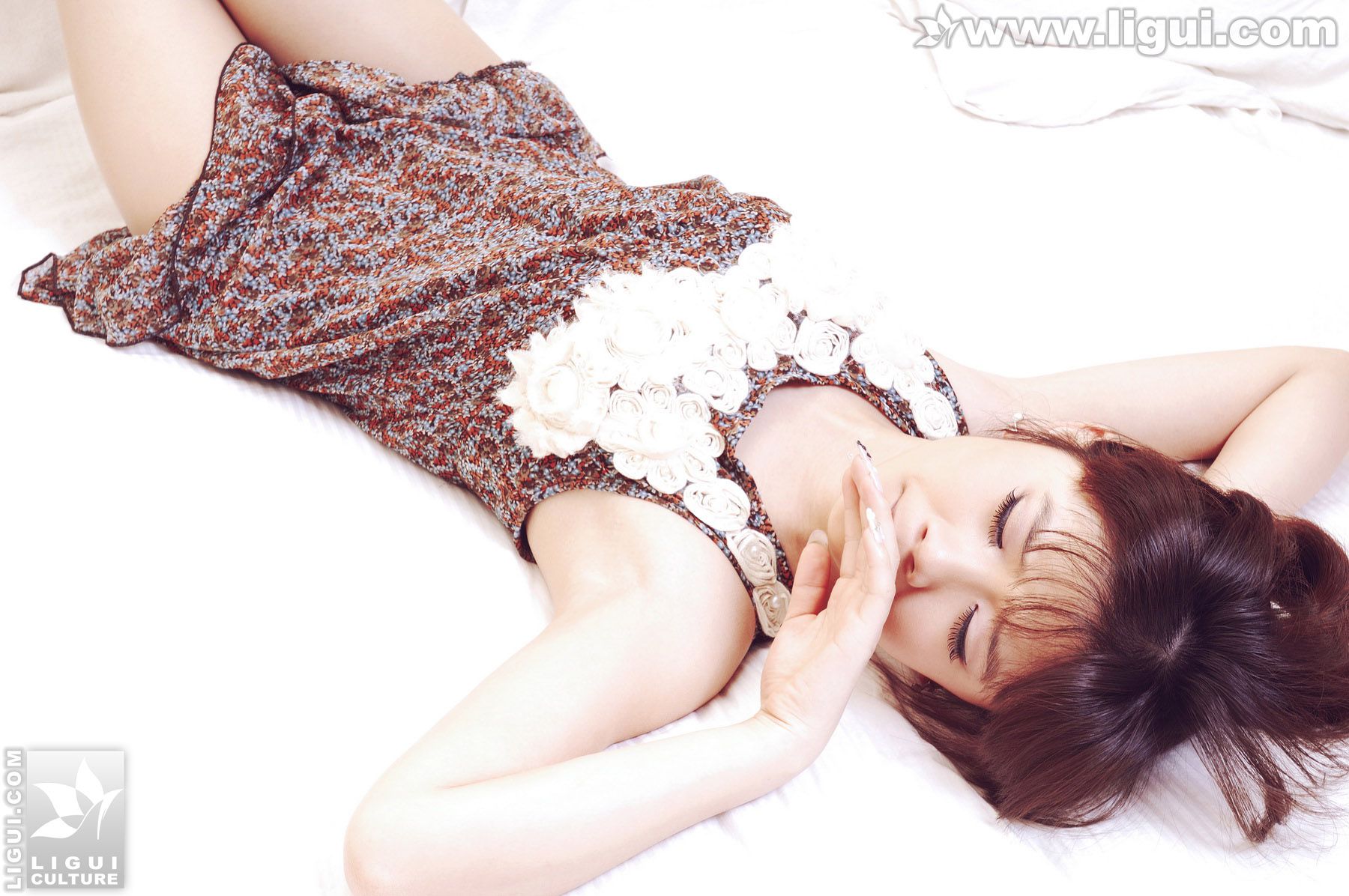 Model 豆豆《清纯女孩的纯情流露》  美腿玉足写真图片-图11
