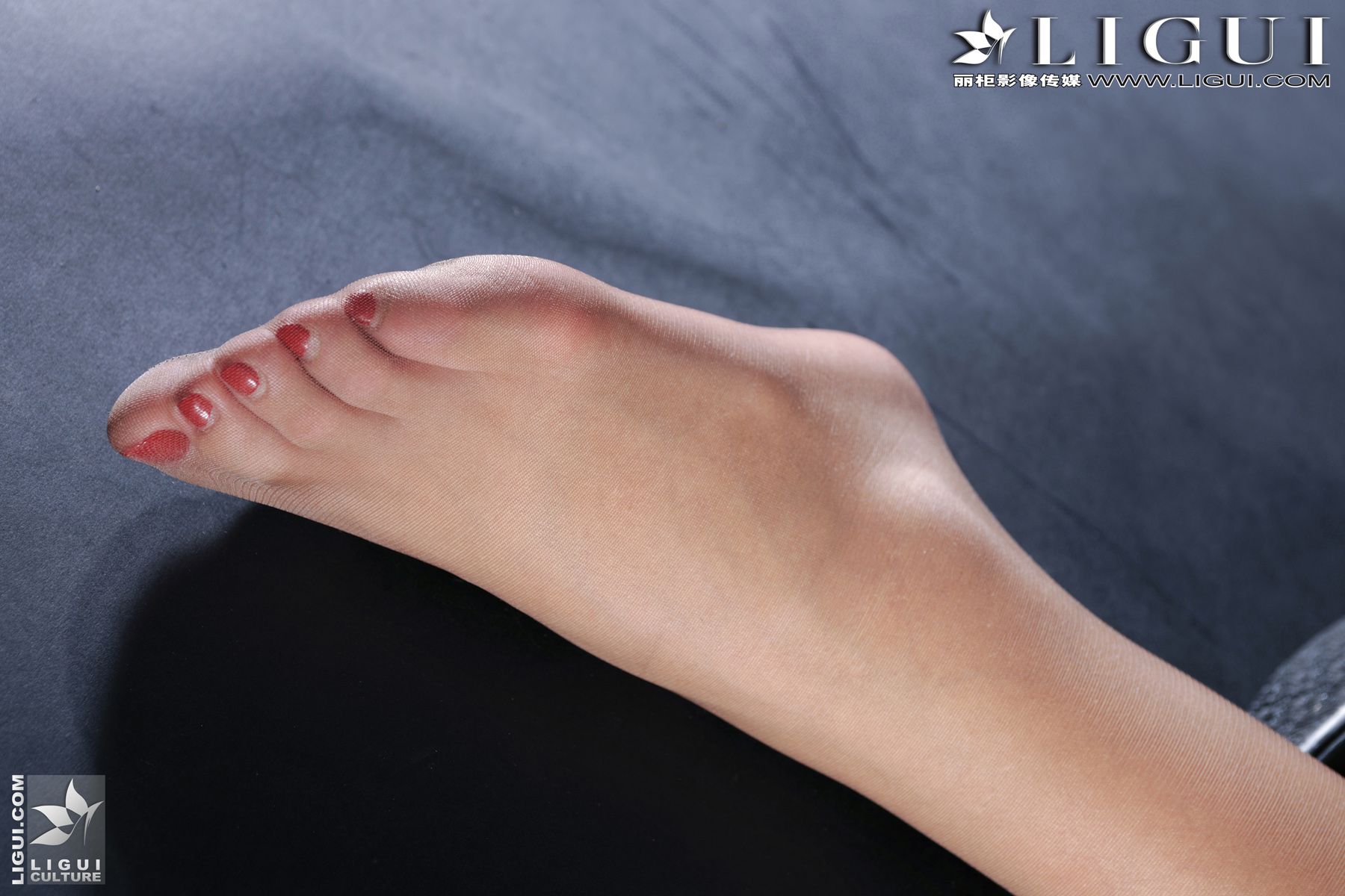 Model 思玉《俏丽女警》  美腿玉足写真图片-图30
