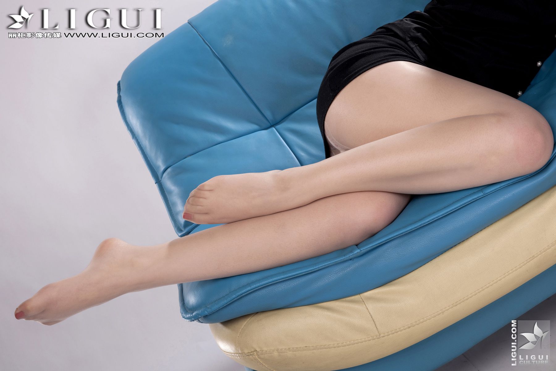 Model 乔萌《职业装肉丝高跟美足》  美腿玉足写真图片-图59