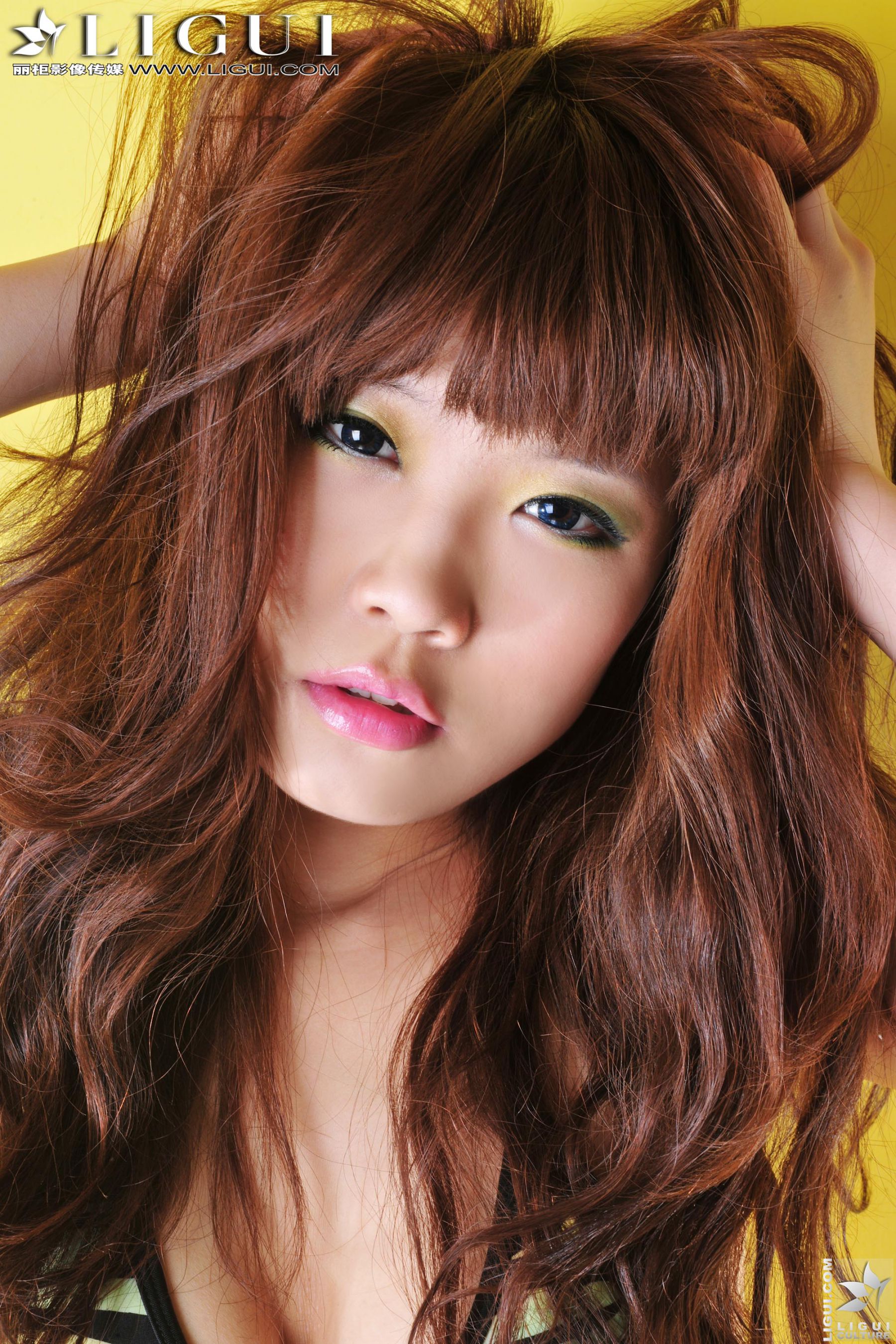 Model 怡萱《比基尼高跟运动丝足》美腿玉足写真图片-图7