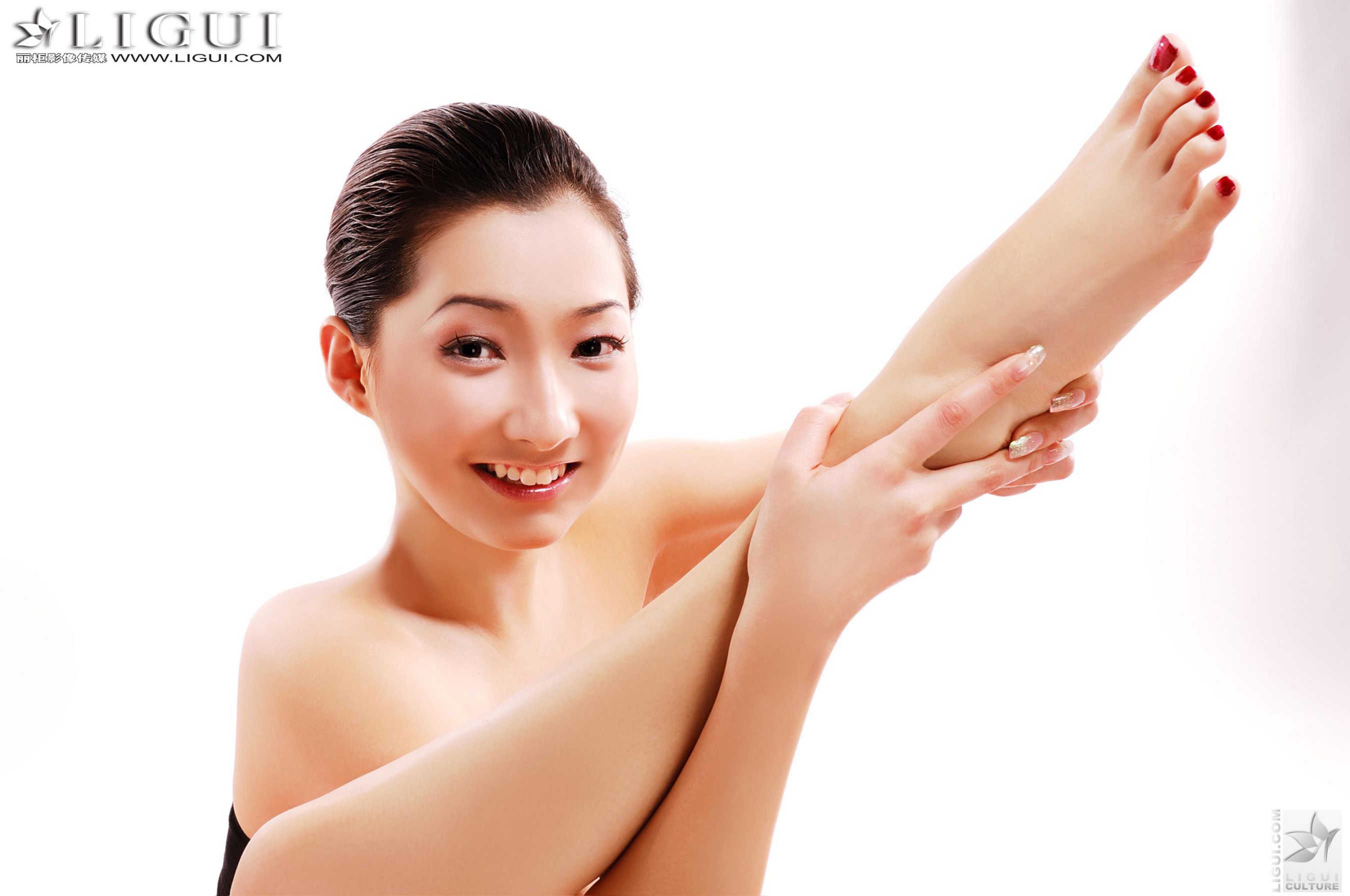 Model Kelly《瑜伽美女》  美腿丝足写真图片-图10