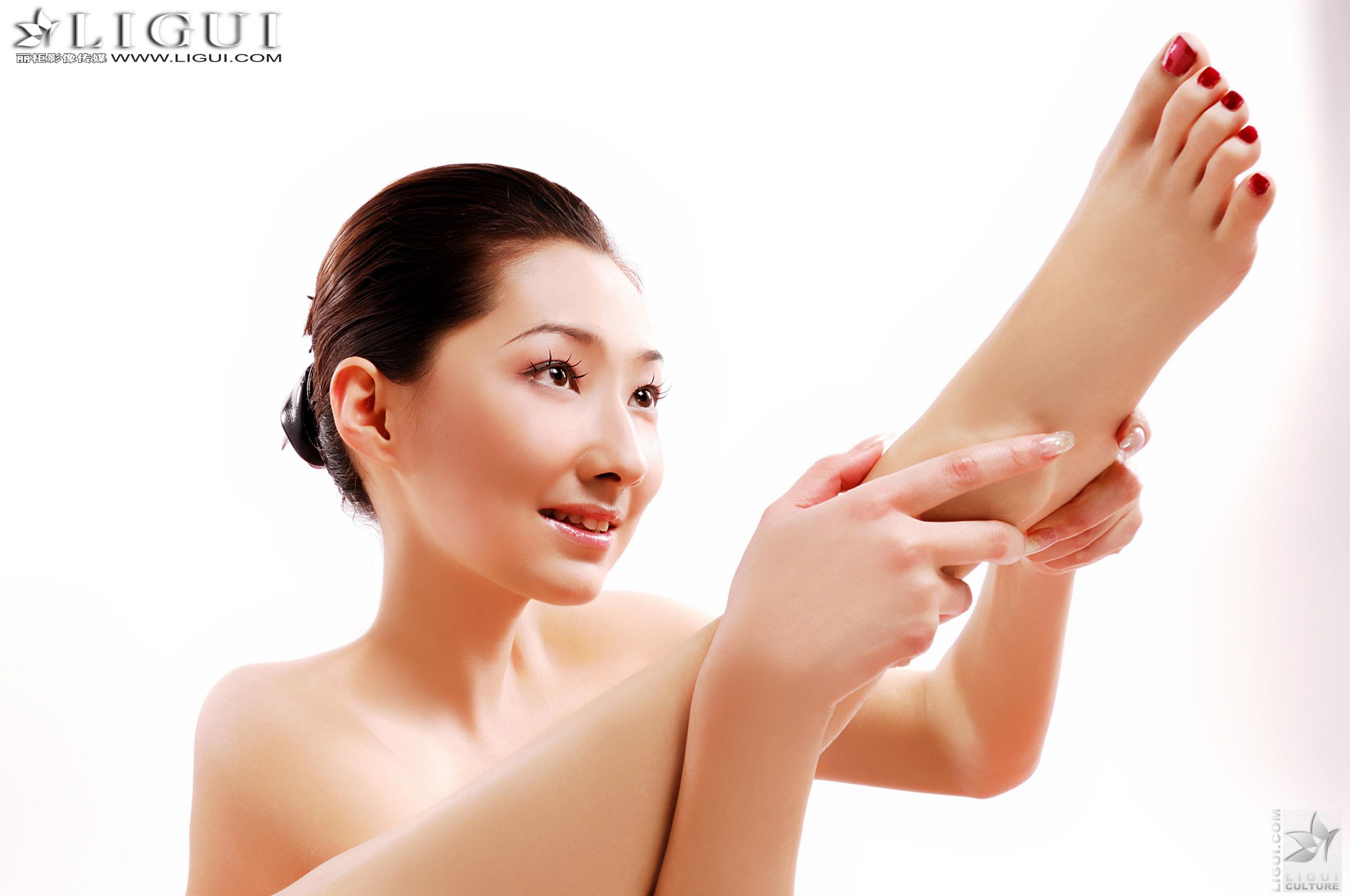 Model Kelly《瑜伽美女》  美腿丝足写真图片-图11