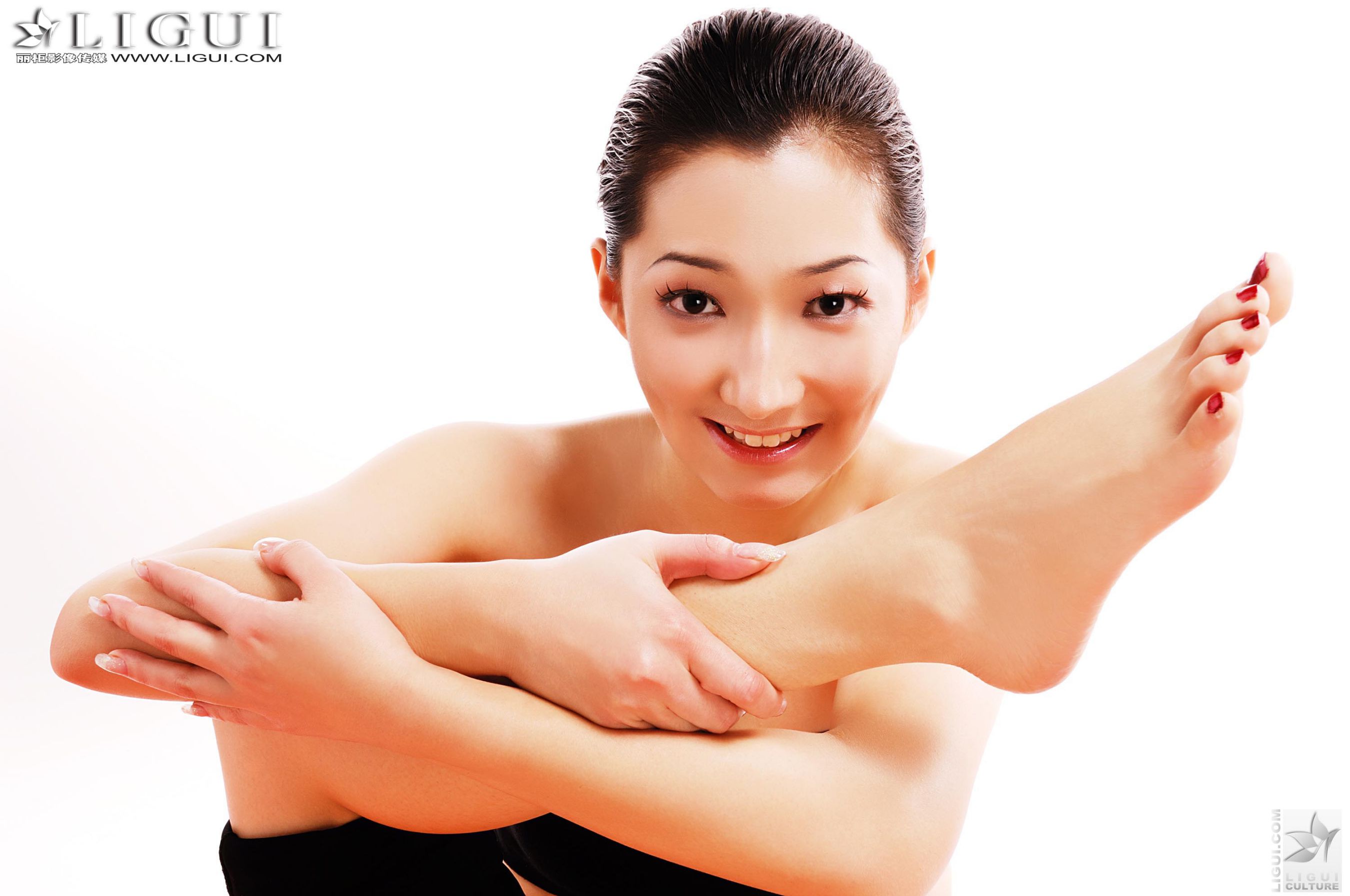 Model Kelly《瑜伽美女》  美腿丝足写真图片-图24