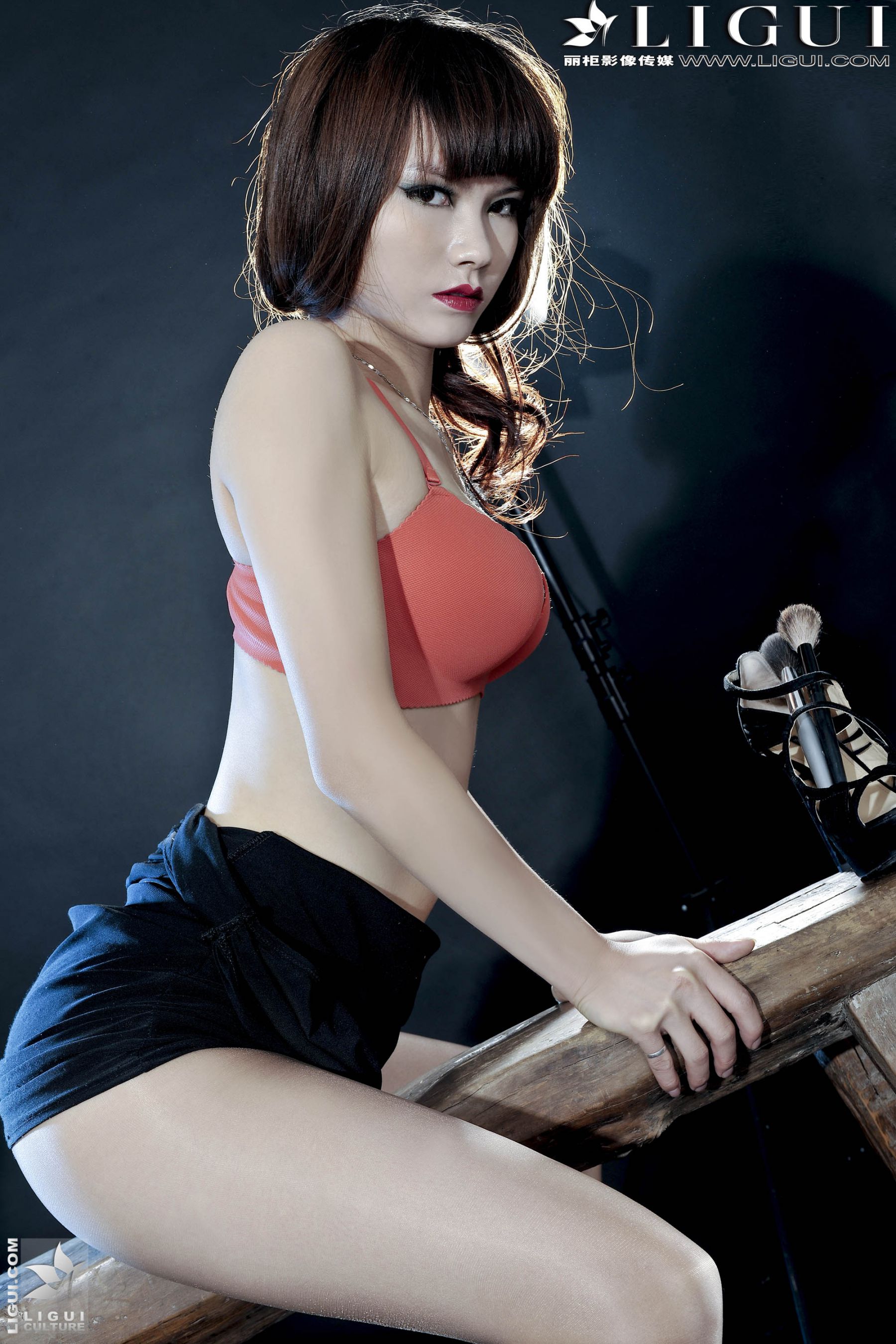 Model 晴晴《极品高跟女郎丝足魅惑》上下全集  美腿玉足写真图片-图65