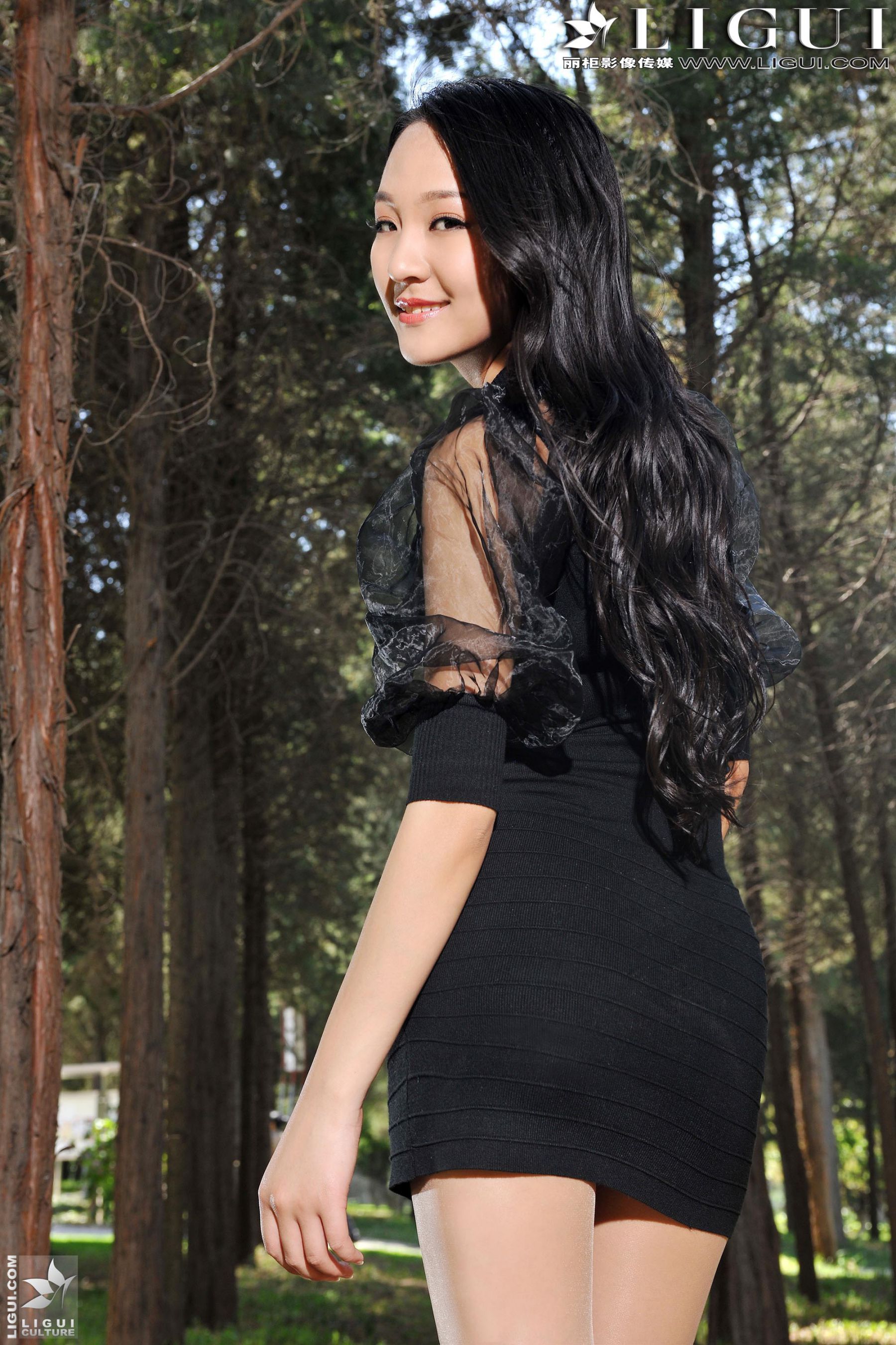 Model Amily《外拍唯美清新蕾丝女神》上下全集  美腿丝足写真图片-图4