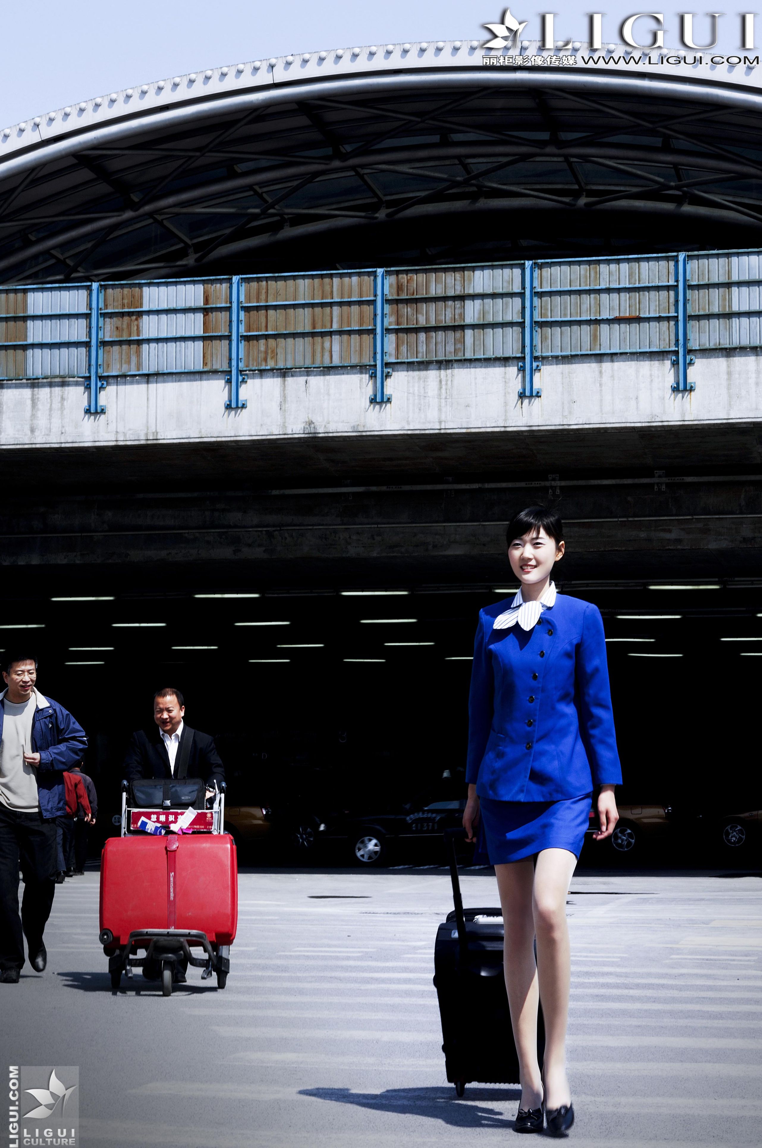 Model 婷婷《空姐系列》  美腿丝足写真图片-图32