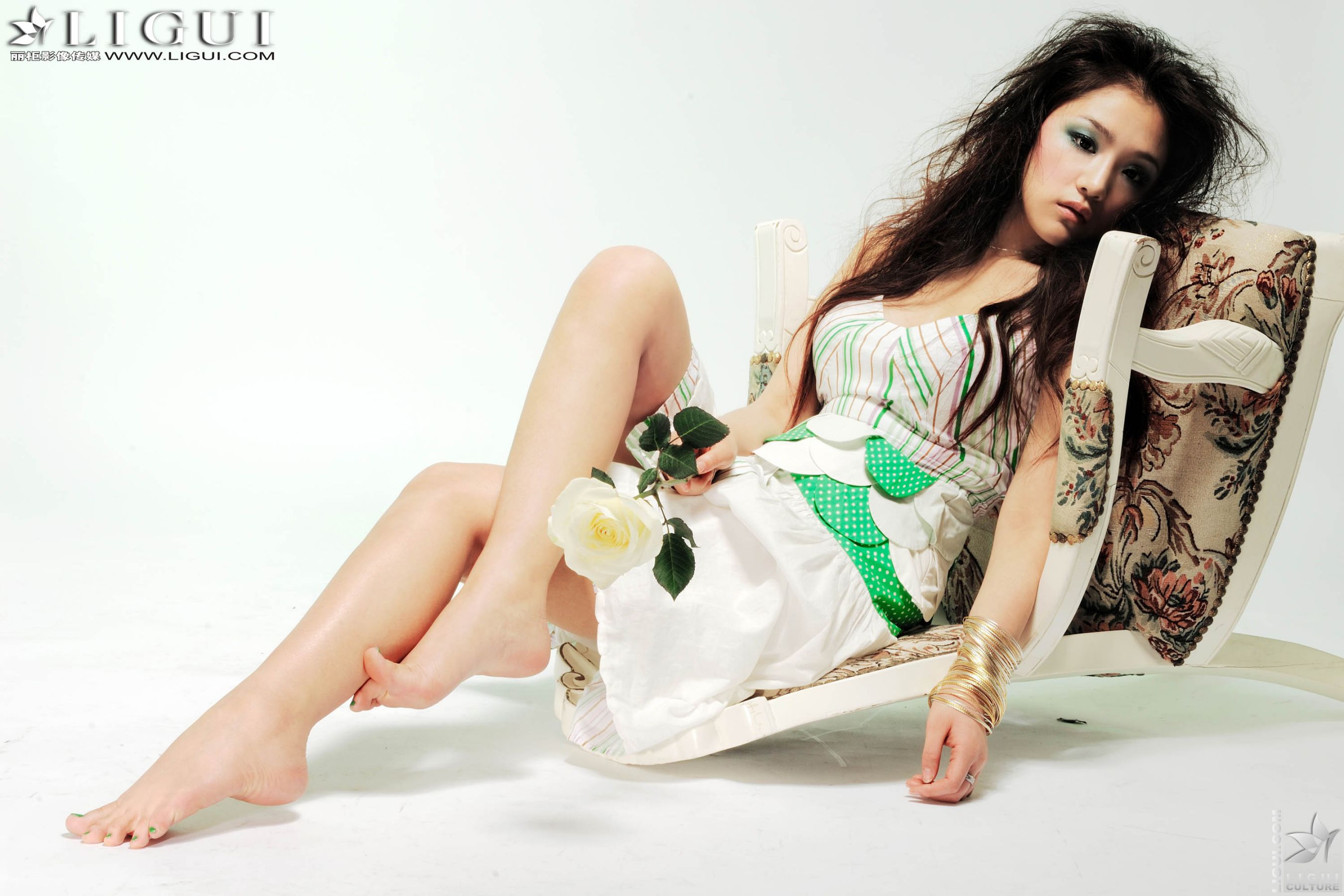 Model 张静研《时尚美足》美腿丝足写真图片-图9