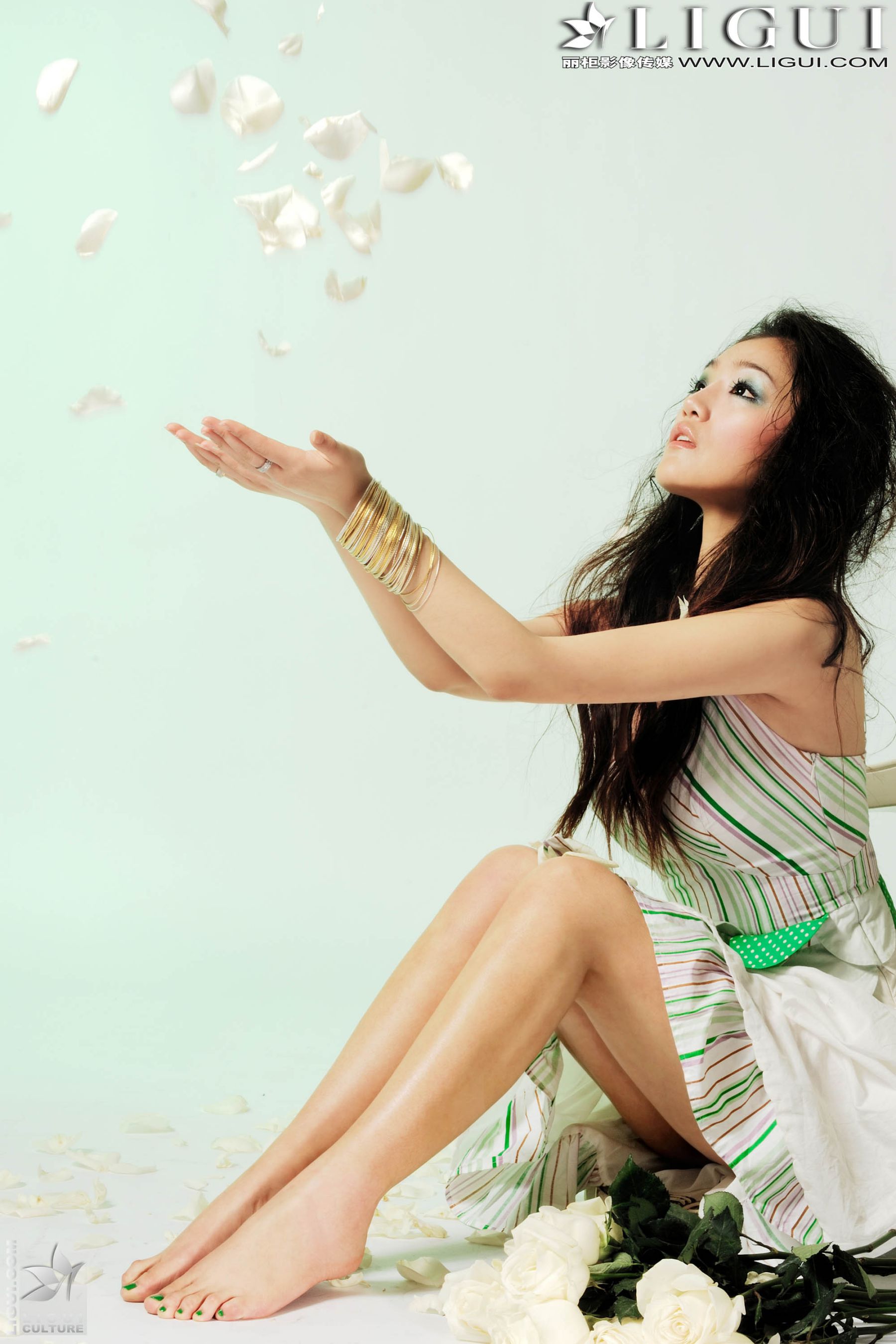 Model 张静研《时尚美足》美腿丝足写真图片-图15
