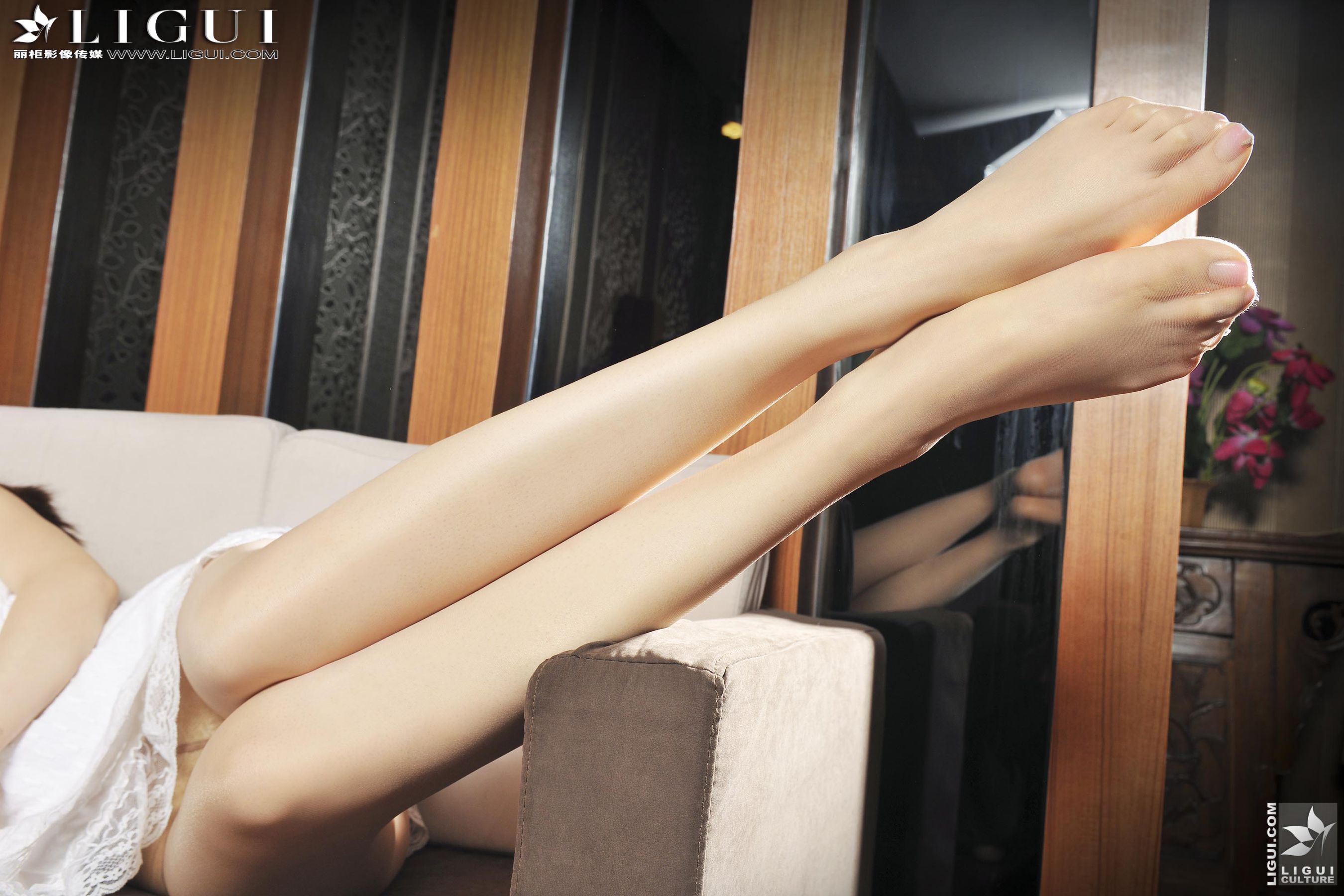 Model 美辰《清纯连衣裙少女丝足》上下全集  美腿玉足写真图片-图59