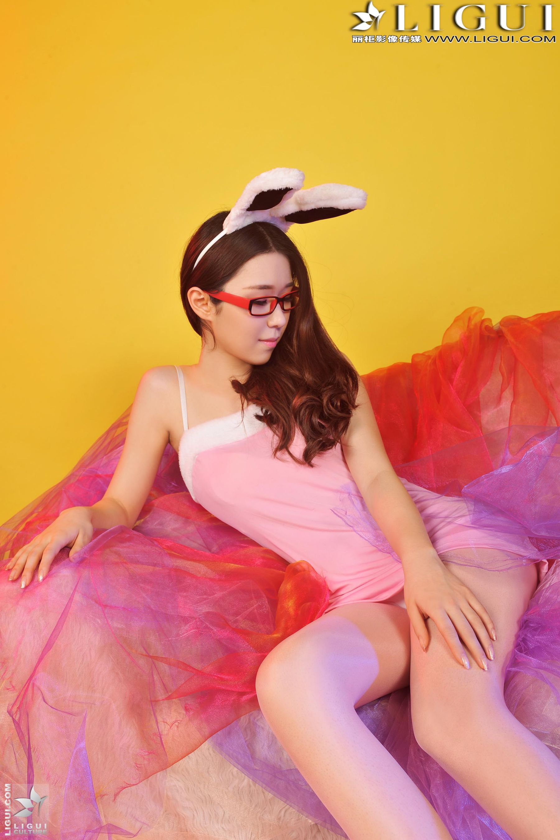 Model 美辰《红高跟兔女郎》上下全集  美腿丝足写真图片-图42