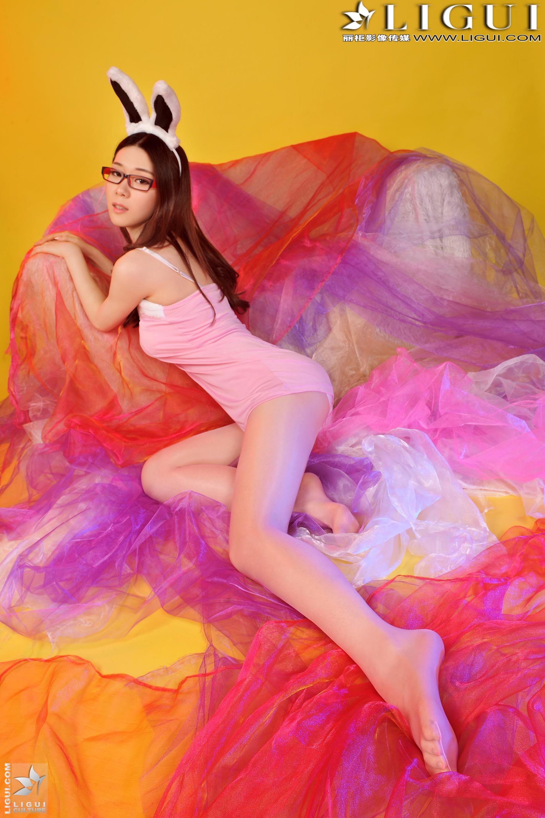 Model 美辰《红高跟兔女郎》上下全集  美腿丝足写真图片-图60