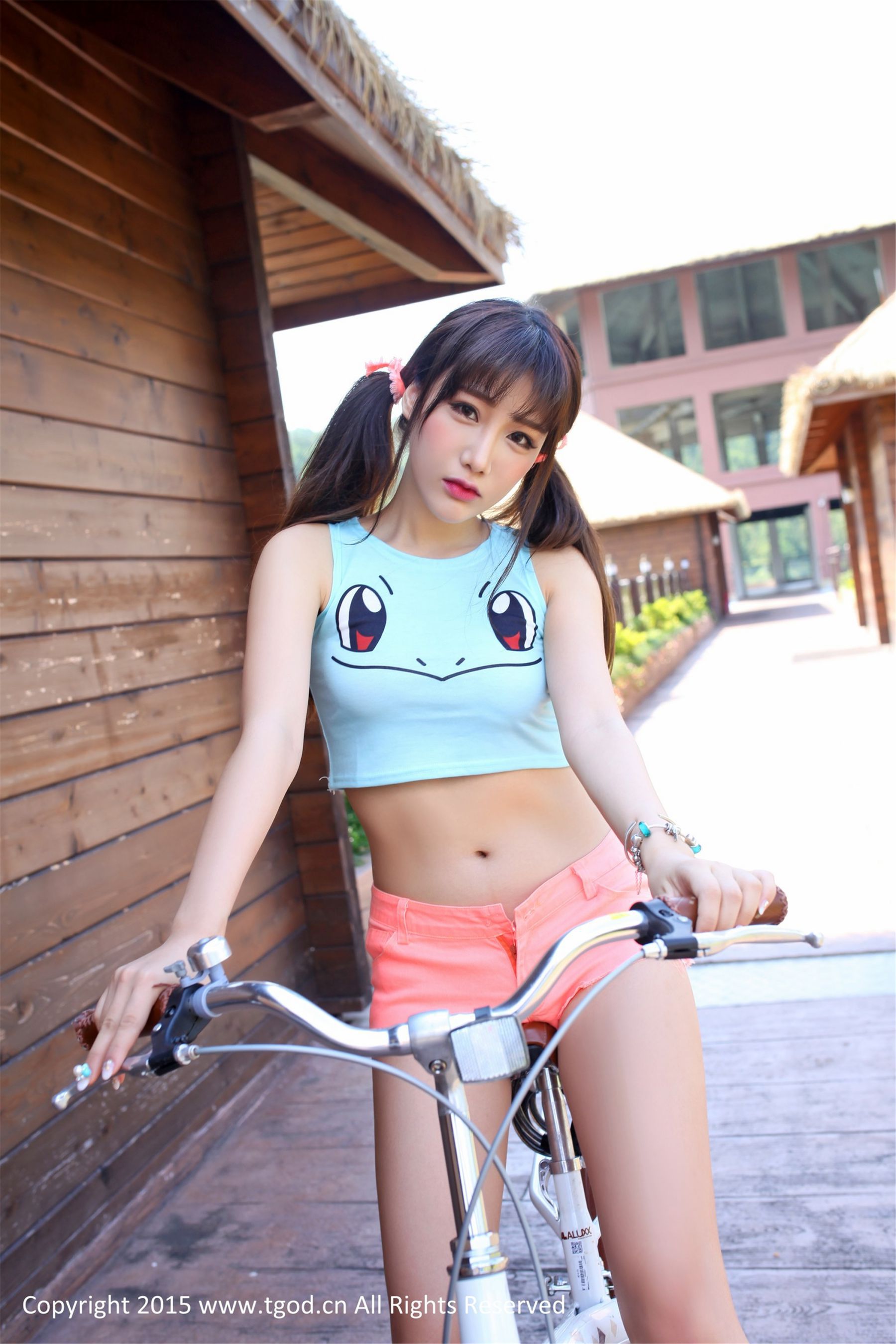 Akiki朱若慕《云曼旅拍 》热裤俏妹子  写真集-图2