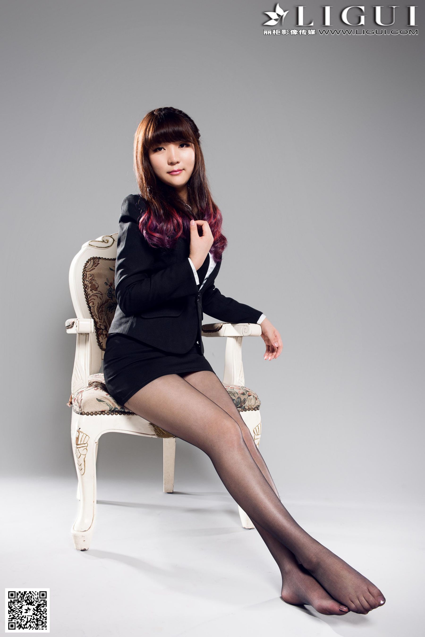 Model 小倩《黑丝高跟职业装》美腿玉足写真图片-图17