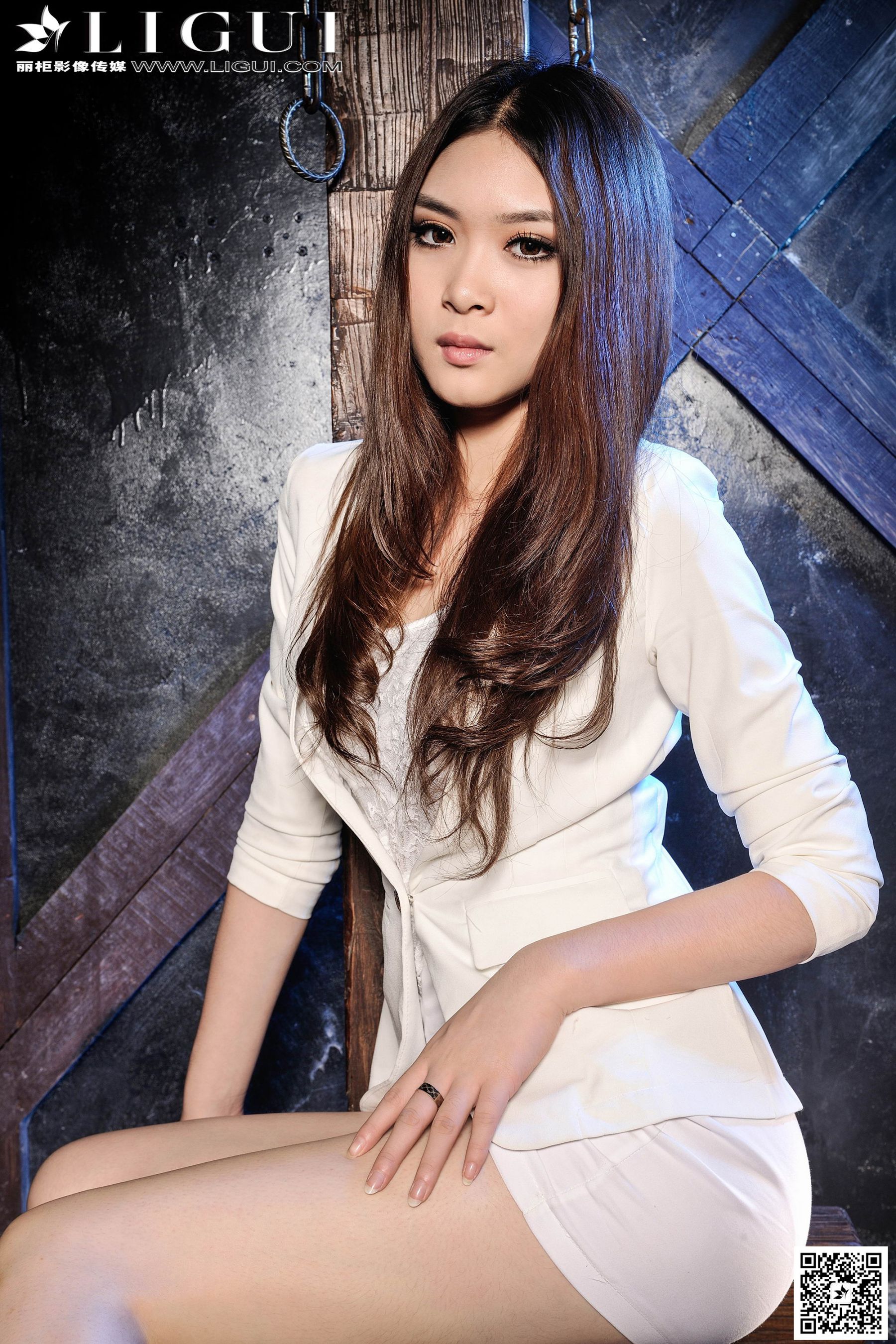Model 允儿《另类职场丽人丝足诱惑》上下全集  美腿玉足写真图片-图77