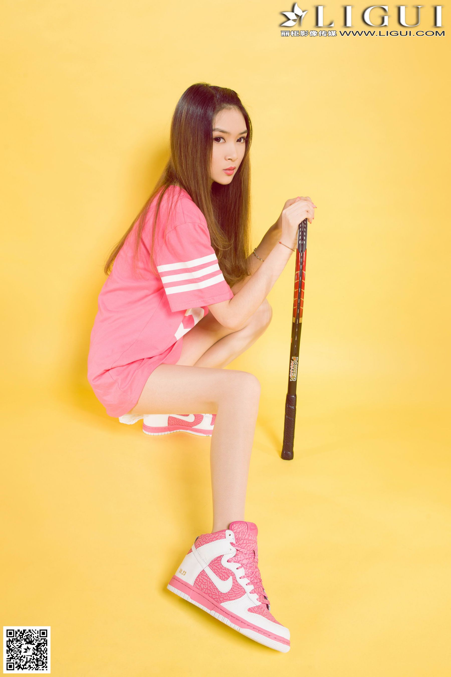 Model 允儿《篮球少女羽毛球运动系列》美腿玉足写真图片-图15