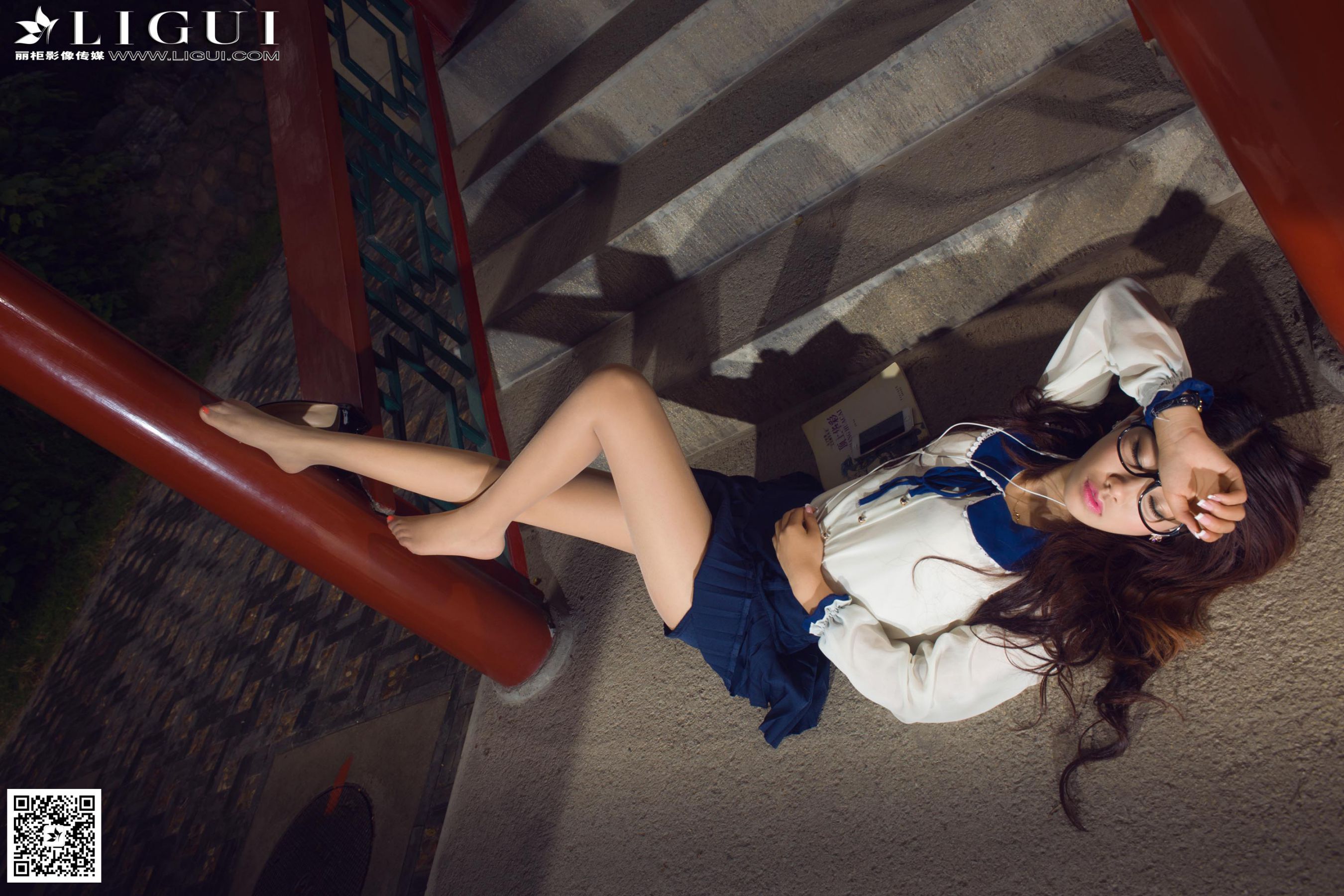 Model 语寒《校花女神公园美拍》上下全集  美腿玉足写真图片-图74