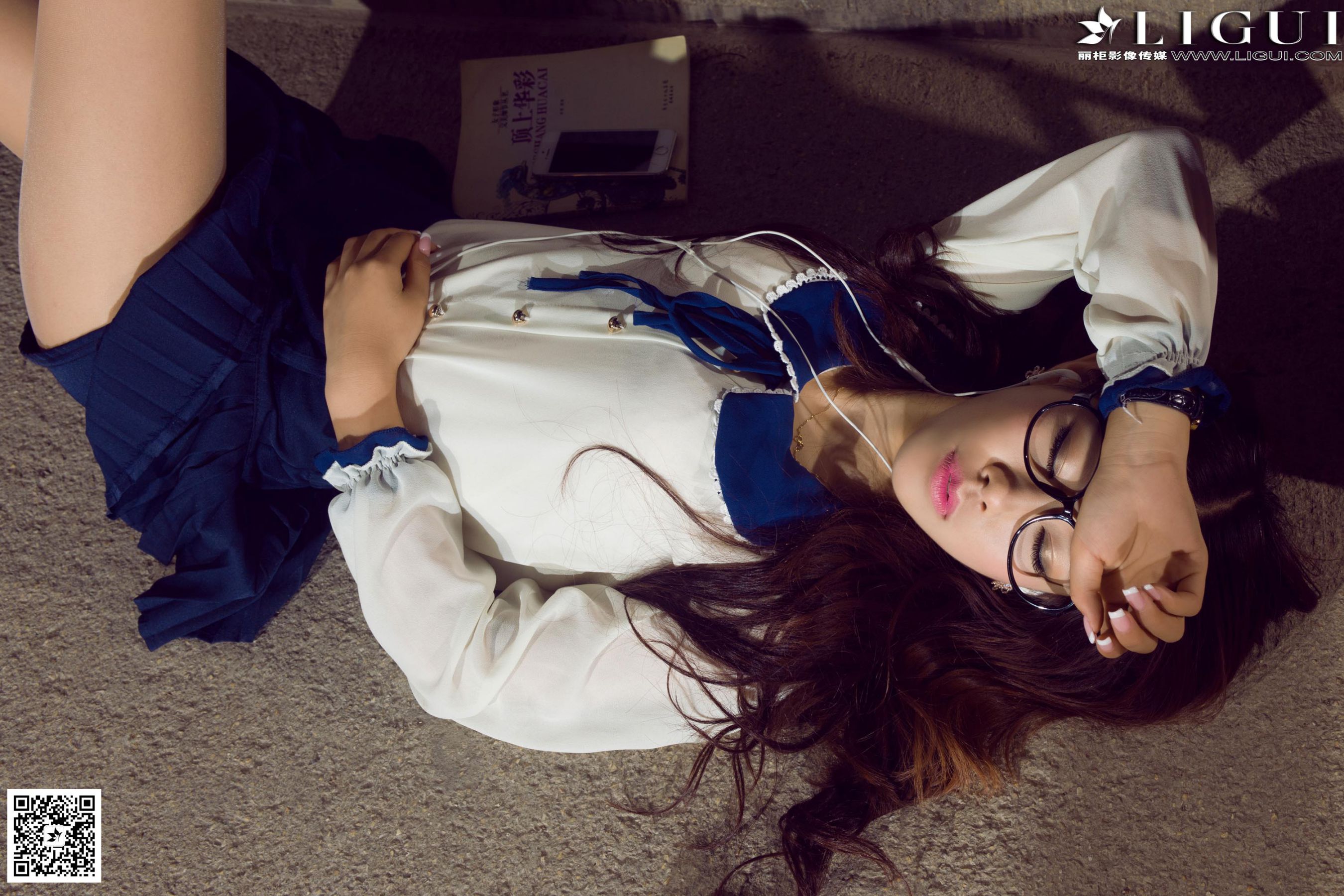 Model 语寒《校花女神公园美拍》上下全集  美腿玉足写真图片-图75