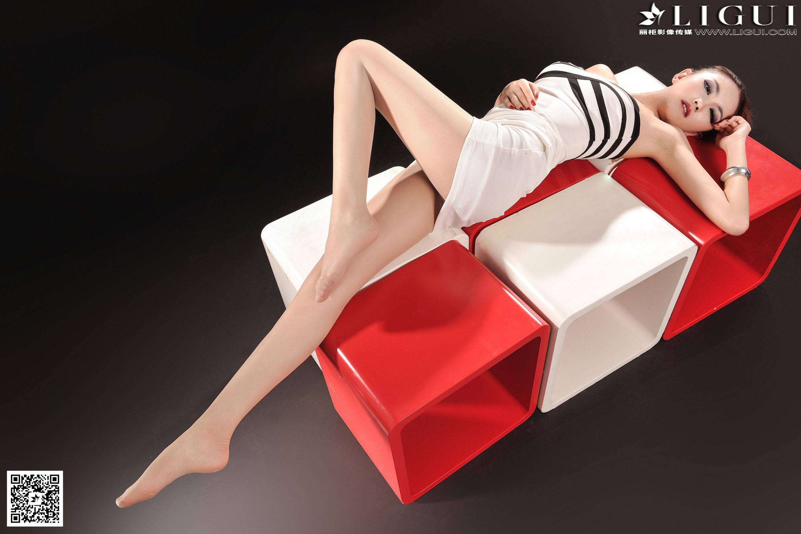 Model 可馨《高贵的丝足女郎》上中下全集 美腿玉足写真图片-图93
